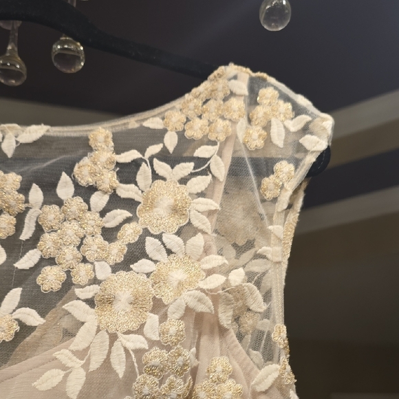 Ralph Lauren Cream and Gold Floral Mini Dress - Picture 4 of 15